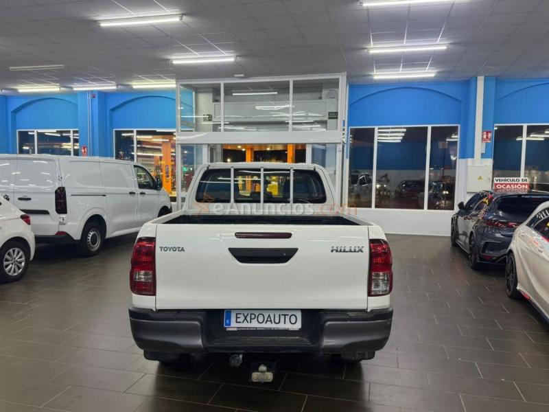 Toyota Hilux 2.4 D4D CABINA DOBLE GX