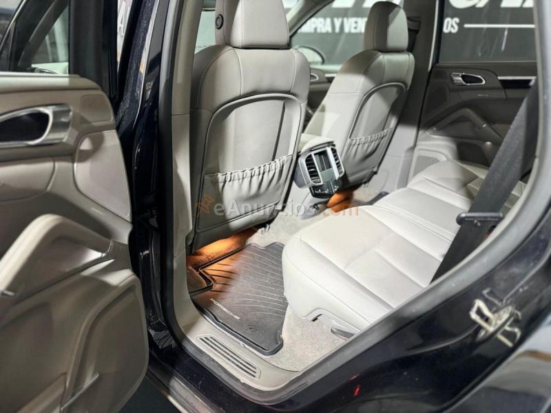 Porsche Cayenne Platinum Edition