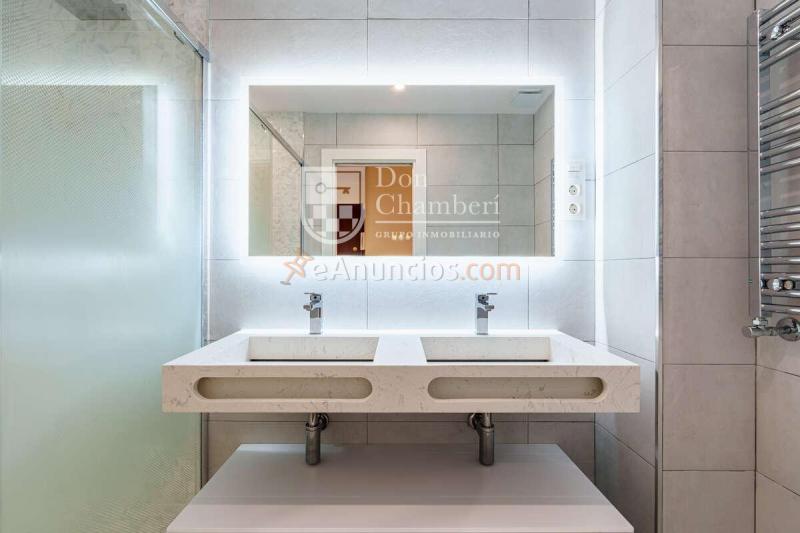 (Ref.641871) Piso exterior con terraza y 2 habitaciones, recién reformado, Chamberí