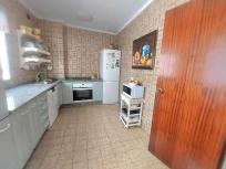Amplio apartamento de 3 dormitorios en el centro, con la playa a un agradable paseo