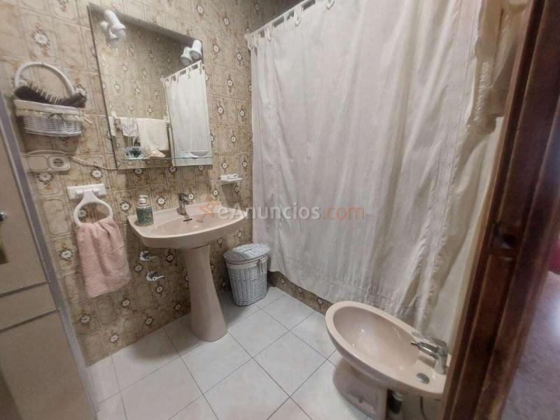 Amplio apartamento de 3 dormitorios en el centro, con la playa a un agradable paseo