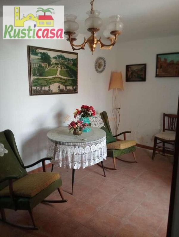 Casa para reformar.